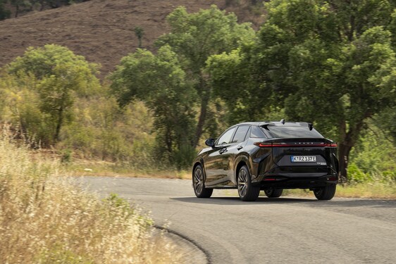 Lexus RZ 2025
