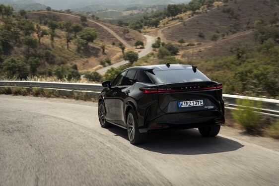 Lexus RZ 2025