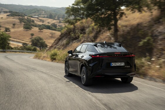 Lexus RZ 2025