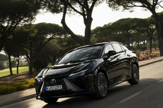 Lexus RZ 2025