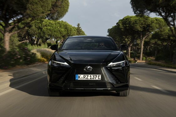 Lexus RZ 2025