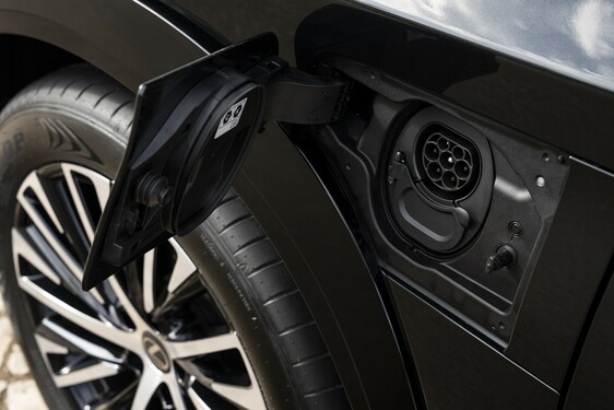 Lexus RZ 2025