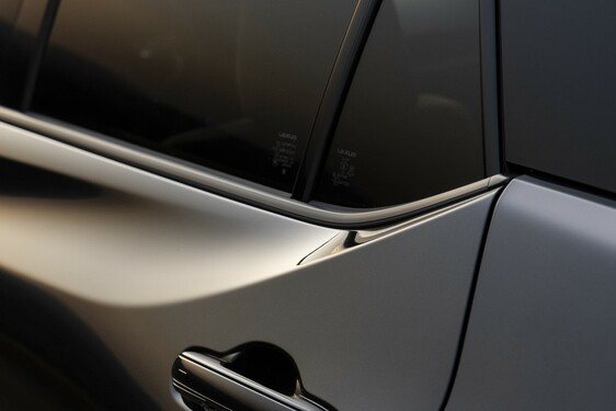 Lexus RZ 2025