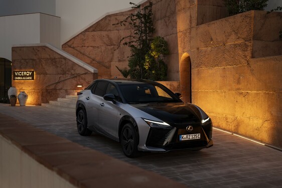 Lexus RZ 2025