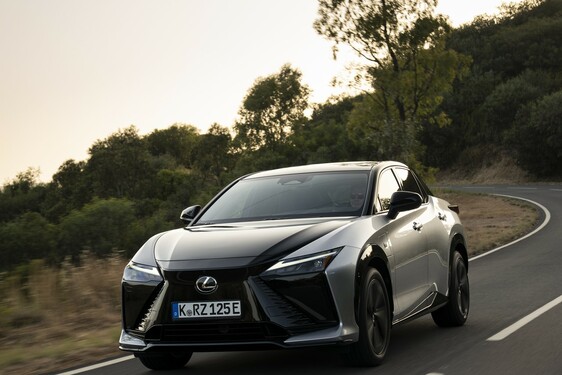 Lexus RZ 2025