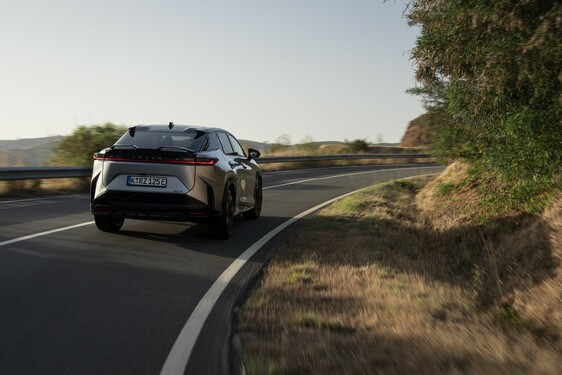 Lexus RZ 2025