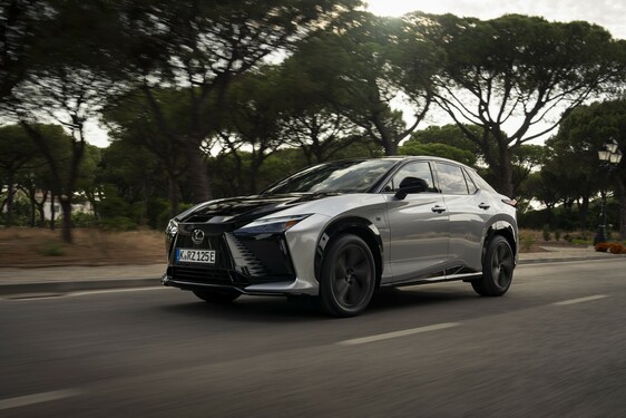 Lexus RZ 2025