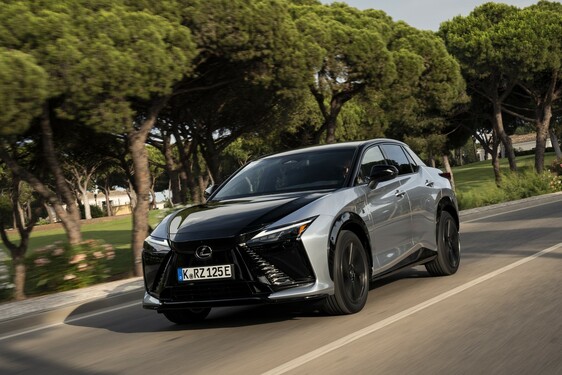 Lexus RZ 2025