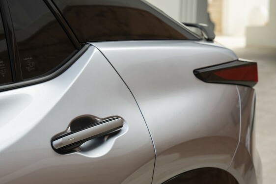 Lexus RZ 2025
