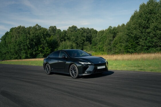 Lexus ES 2025