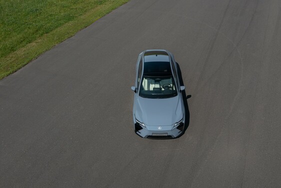 Lexus ES 2025