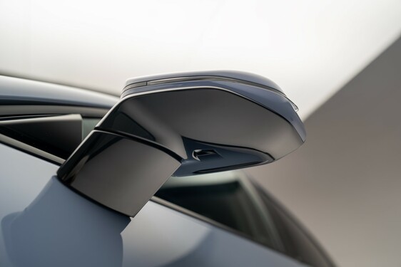 Lexus ES 2025