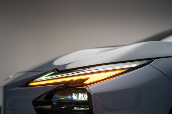 Lexus ES 2025