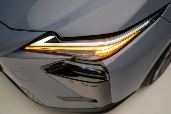 Lexus ES 2025