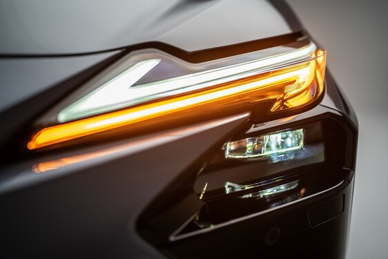 Lexus ES 2025