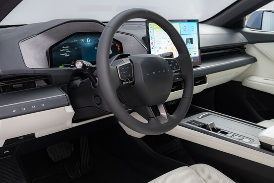 Lexus ES 2025