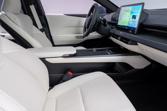 Lexus ES 2025