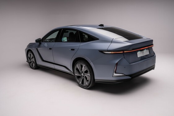 Lexus ES 2025