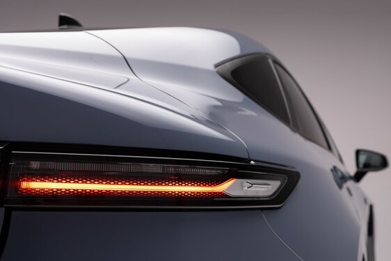 Lexus ES 2025