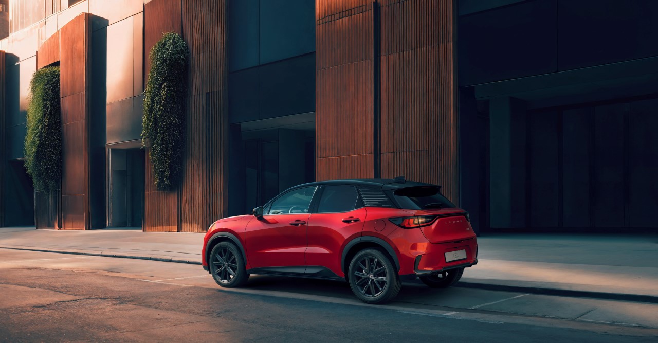 LEXUS LBX PONÚKA VÄČŠÍ VÝBER A ŠTÝL S NOVOU EDÍCIOU VIBRANT EDITION