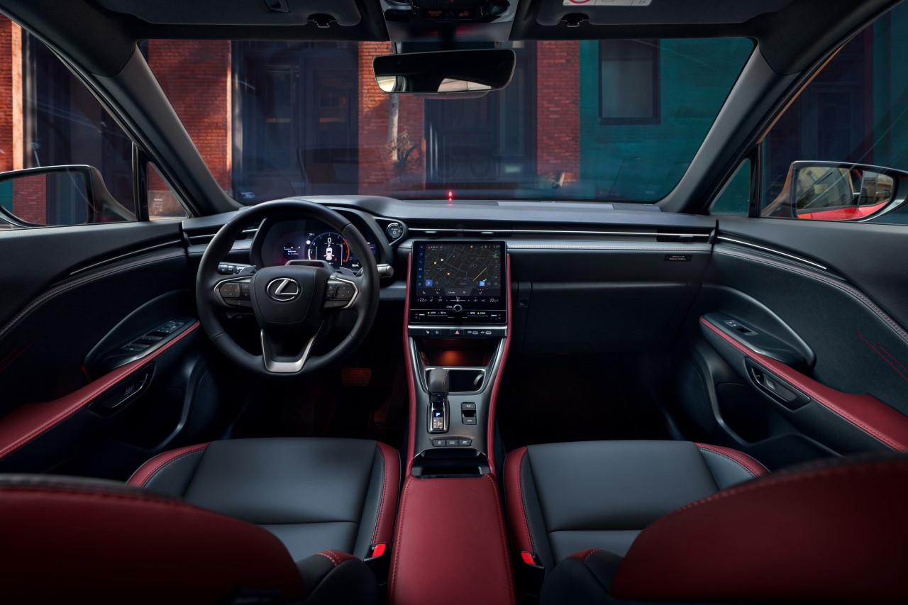 LEXUS LBX PONÚKA VÄČŠÍ VÝBER A ŠTÝL S NOVOU EDÍCIOU VIBRANT EDITION
