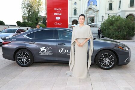 SPOLOČNOSŤ LEXUS OSLÁVILA VÍŤAZA ZLATÉHO LEVA JIMA JARMUSCHA NA ZÁVER 82. MEDZINÁRODNÉHO FILMOVÉHO FESTIVALU V BENÁTKACH