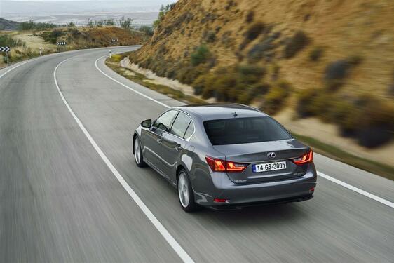 GS 300h 2013
