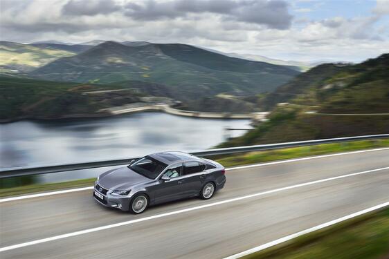GS 300h 2013