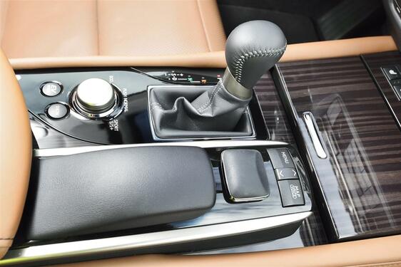GS 300h 2013