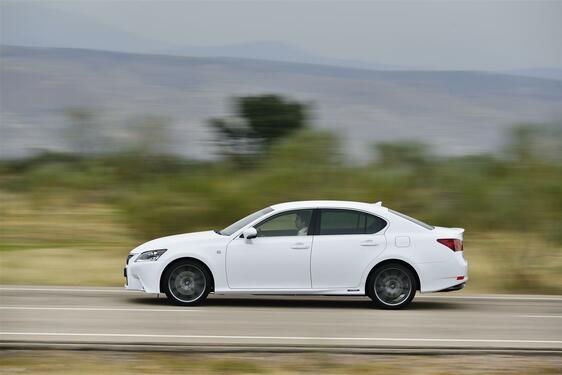 GS 300h 2013