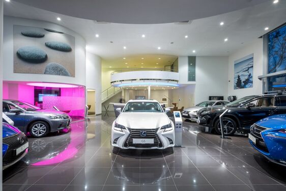 NAJMODERNEJŠIE PREDAJNÉ MIESTO V EURÓPE MÁ LEXUS V BRATISLAVE 