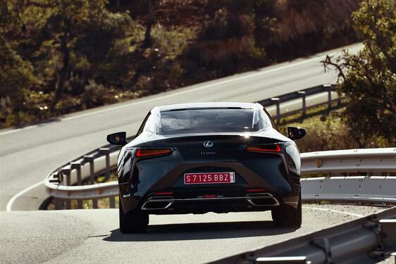 LC 500h 2016