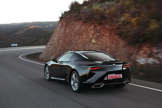 LC 500h 2016