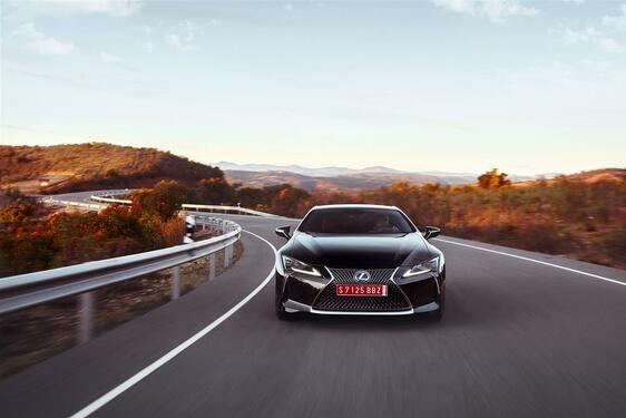 LC 500h 2016