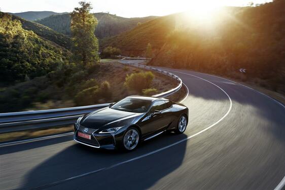 LC 500h 2016