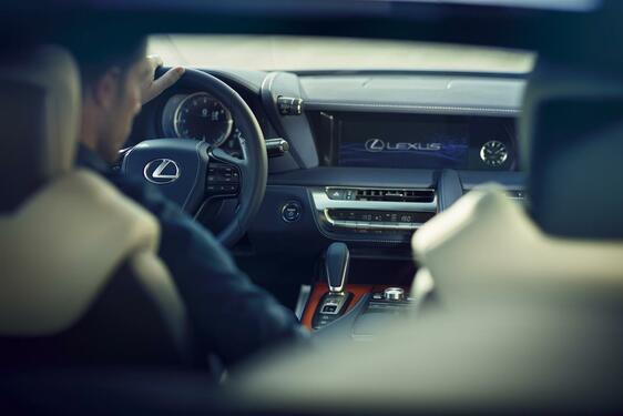 LC 500h 2016