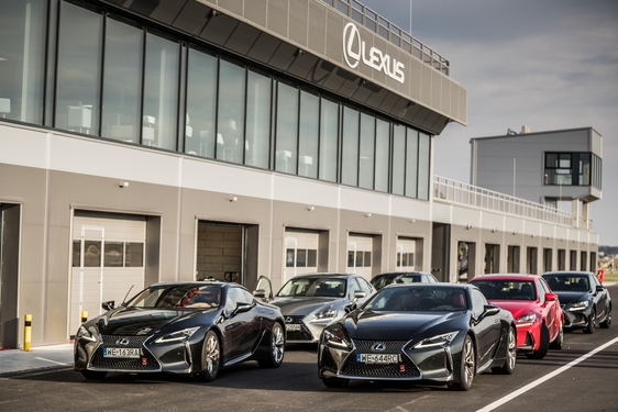 Lexus Driving Emotions 2017