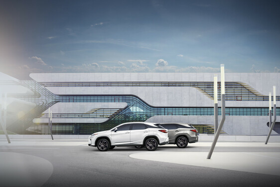 SLOVENSKÁ PREMIÉRA SEDEMMIESTNEHO MODELU LEXUS RX L  NA AUTOSALÓNE V BRATISLAVE 2018 