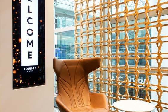 LOUNGE by Lexus