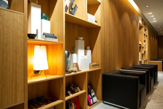 LOUNGE by Lexus