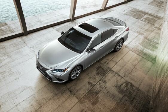 Lexus ES F Sport