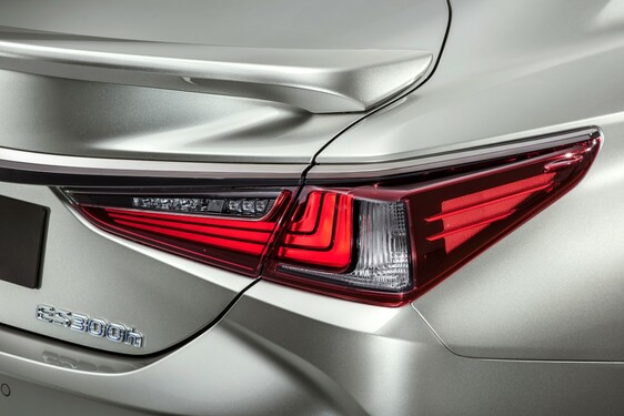 Lexus ES F Sport