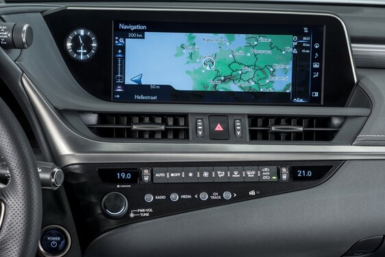 Lexus ES F Sport