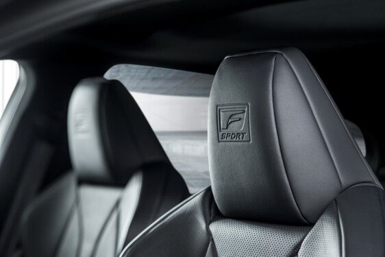 Lexus ES F Sport