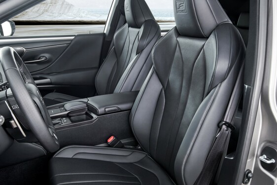 Lexus ES F Sport