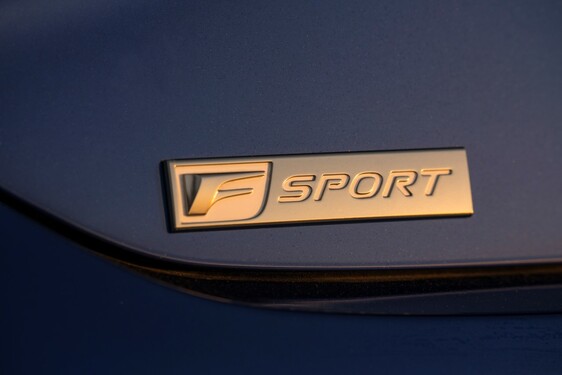 Lexus ES F Sport