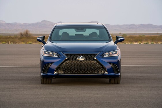 Lexus ES F Sport