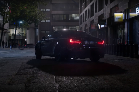 Lexus ako zbraň  pre boj s mimozemšťanmi v snímke Muži v čiernom - Globálna hrozba 