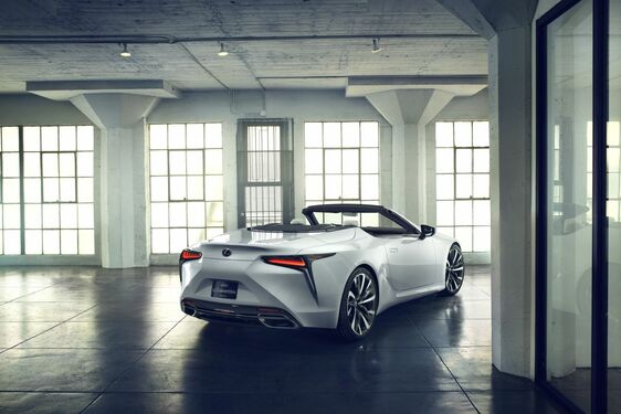 Lexus oslávi 30. výročie svojho vzniku na prehliadke Chantilly Arts & Elegance Richard Mille 2019