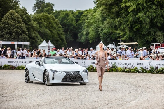 UX ART CAR